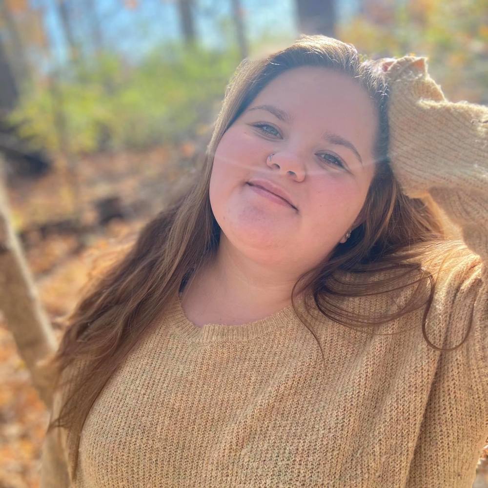 Meet your Posher, Hannah r.